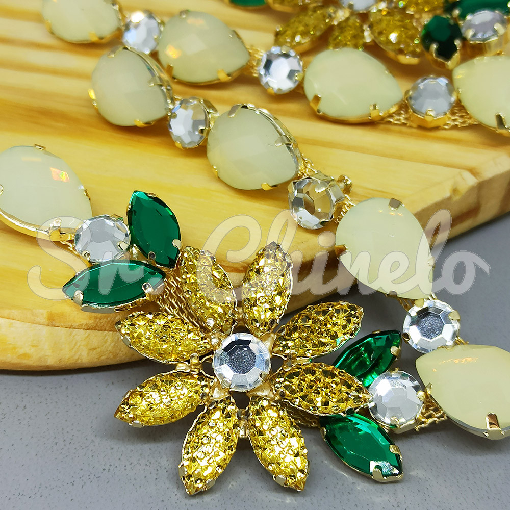 Cabedal Daisy, Pedraria Drusa, Banhado, Rebite, Branco Opal/Amarelo