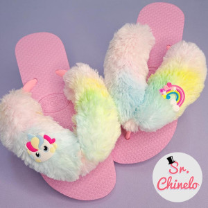 Chinelufa Pelúcia Baby Soft e Aplique